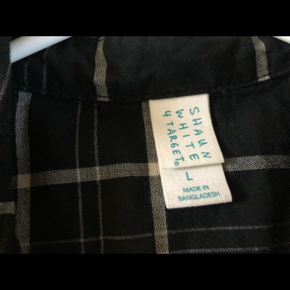 2 Shaun White bottom up shirts - Picture 2 of 4